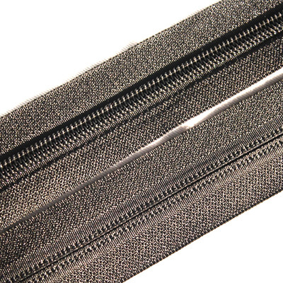 沈陽沈河區華陽達服裝輔料批發部 多色拉鏈直銷，價格優惠，品質可靠