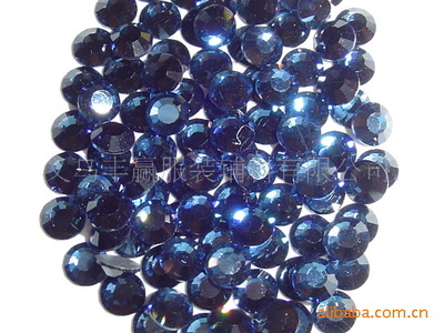 繽紛鉆飾，點亮創意時尚——探秘義烏豐贏服裝輔料廠家的中東鉆、仿捷克鉆與DMC